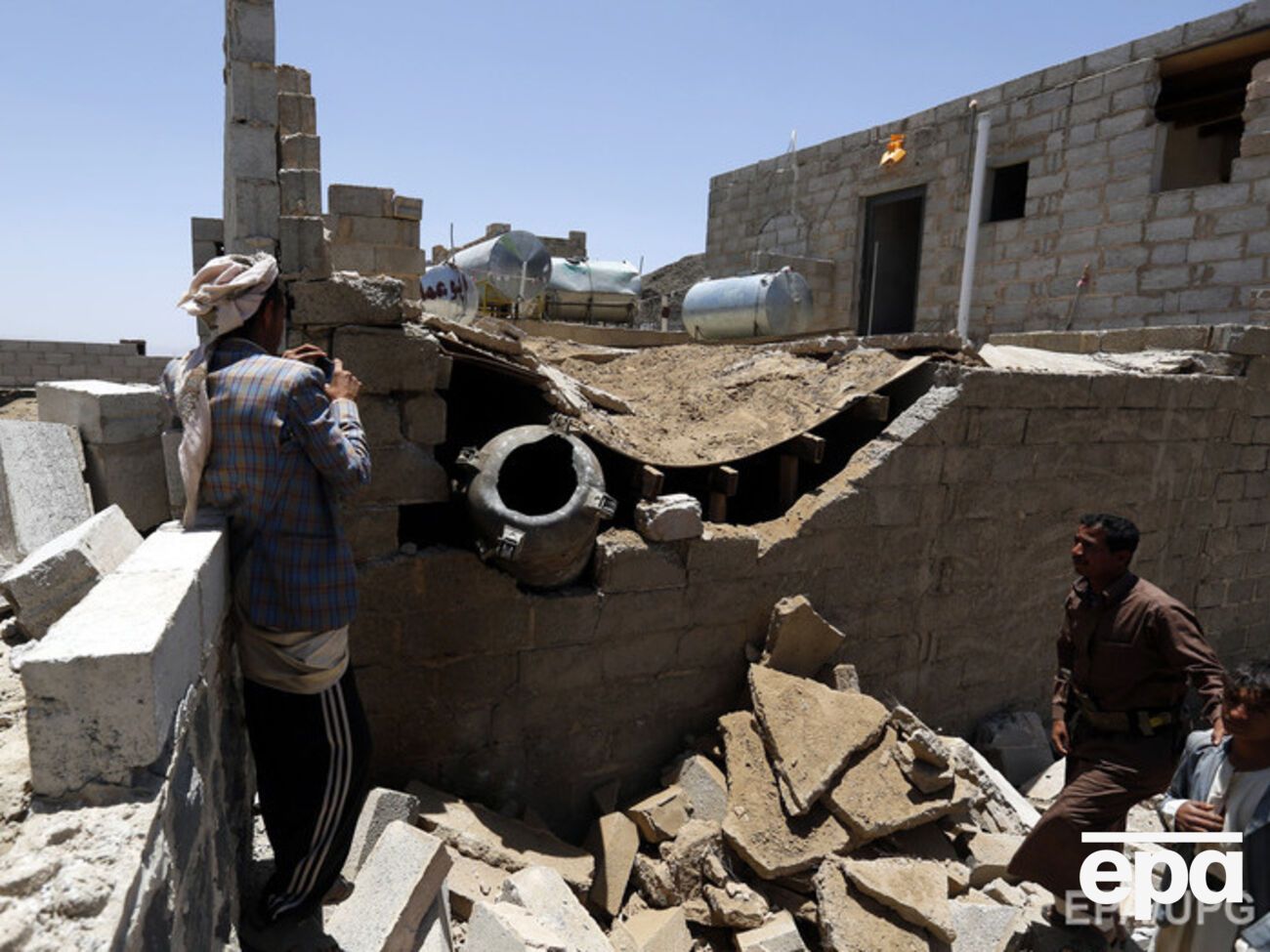 Большое количество мирного населения гибнет в результате авиаударов военной коалиции под руководством Саудовской Аравии по позициям повстанцев хусит