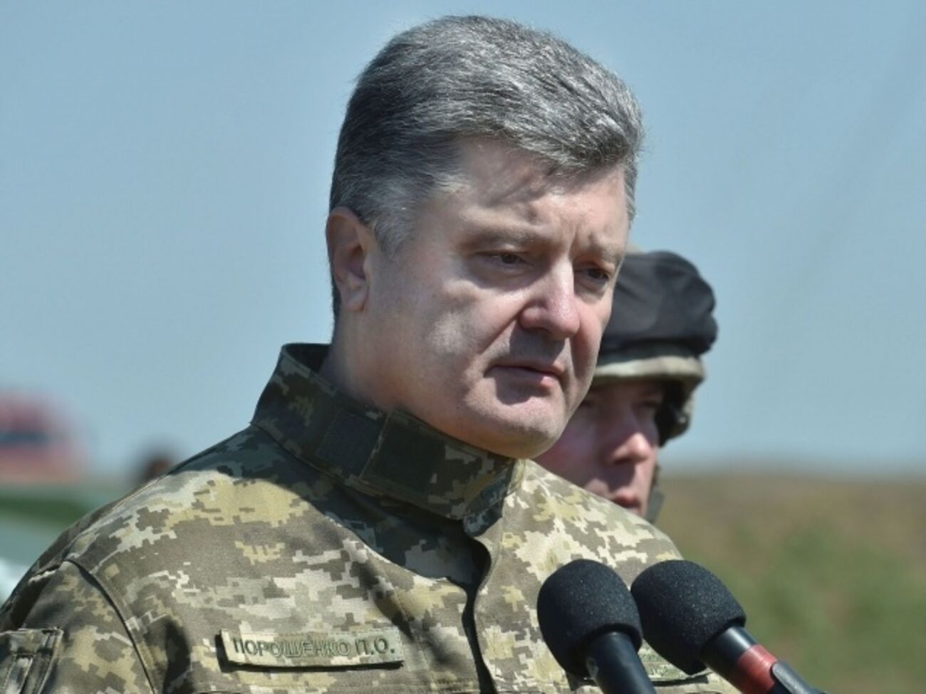 Порошенко: Посол Украины должен постоянно присутствовать в Беларуси