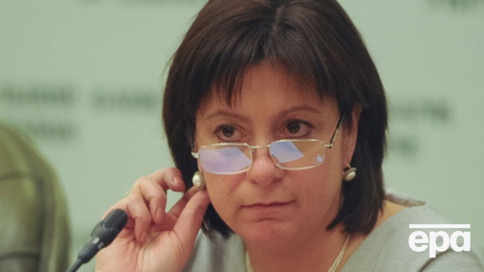 Яресько: Реальные доходы украинцев сократились на 10%