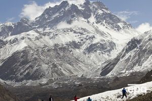 Лавины стали следствием землетрясения