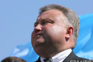 СМИ: У Калашникова в гаражах нашли Mercedes-Benz G55, Aston Martin и Rolls-Royce