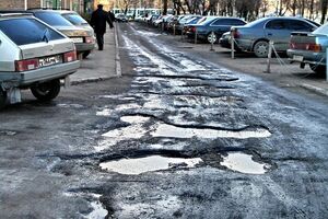 В Киеве потратят около 300 млн грн на ремонт межквартальных и дворовых проездов