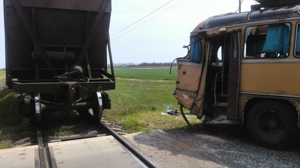 В Каховке рейсовый автобус ПАЗ с 30 пассажирами попал в ДТП