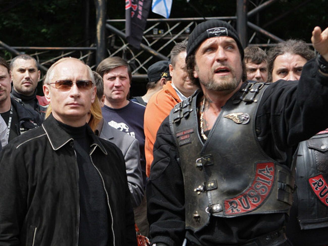 "Ночные волки" пользуются прямым покровительством российского президента