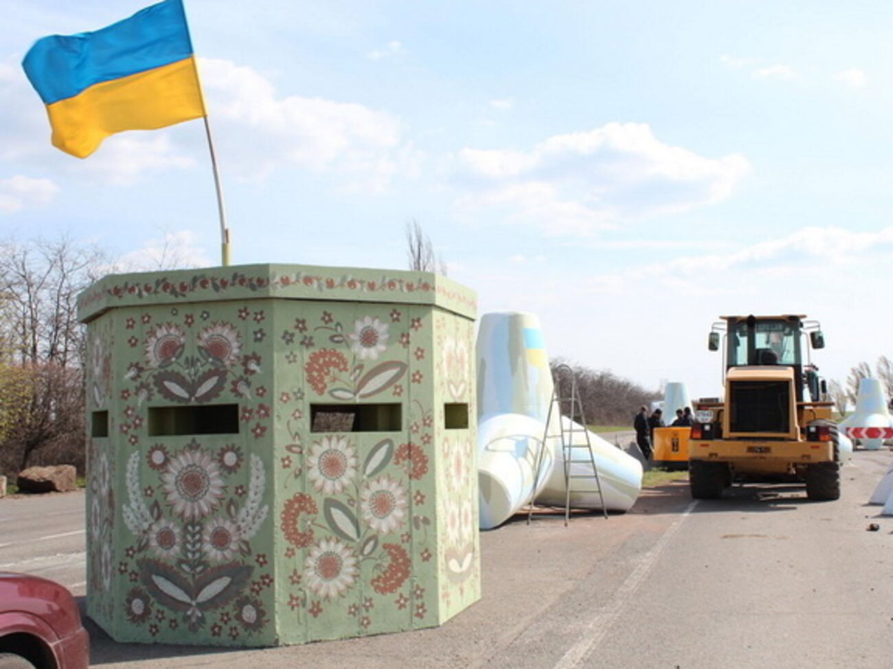 Укрепительные сооружения вблизи Мариуполя