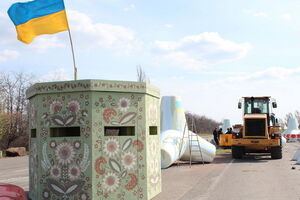 Укрепительные сооружения вблизи Мариуполя