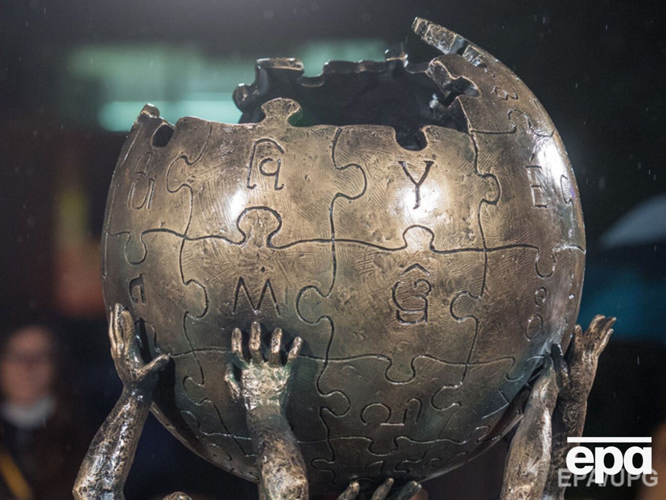 Украинских статей о Крыме в Wikipedia в два раза меньше, чем российских