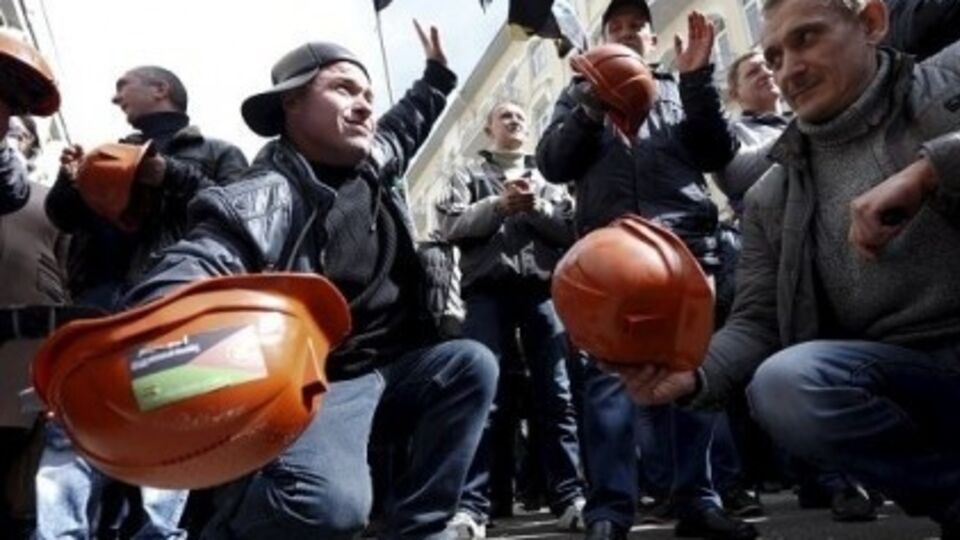 По факту нарушения общественного порядка задержаны несколько человек