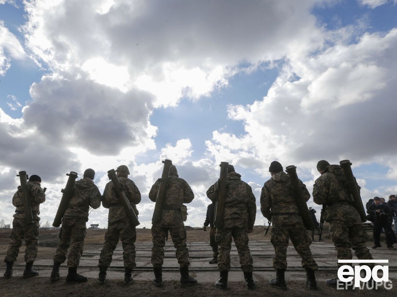 За сутки погиб один военный, сообщил Мотузяник