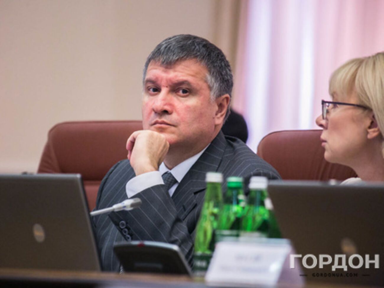 Аваков: МРЭО будут ликвидированы, а нарушителям ПДД начнут приходить "письма счастья"