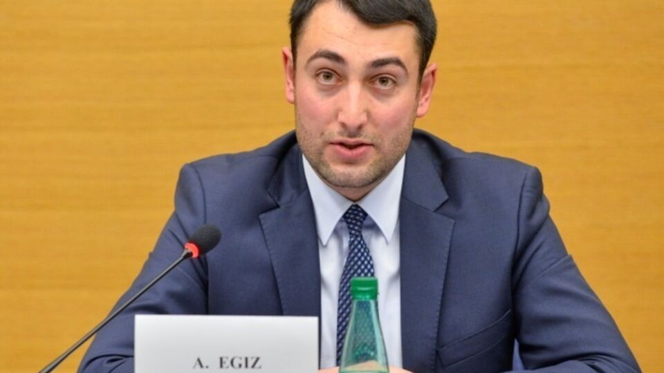 Эгиза допрашивали несколько часов