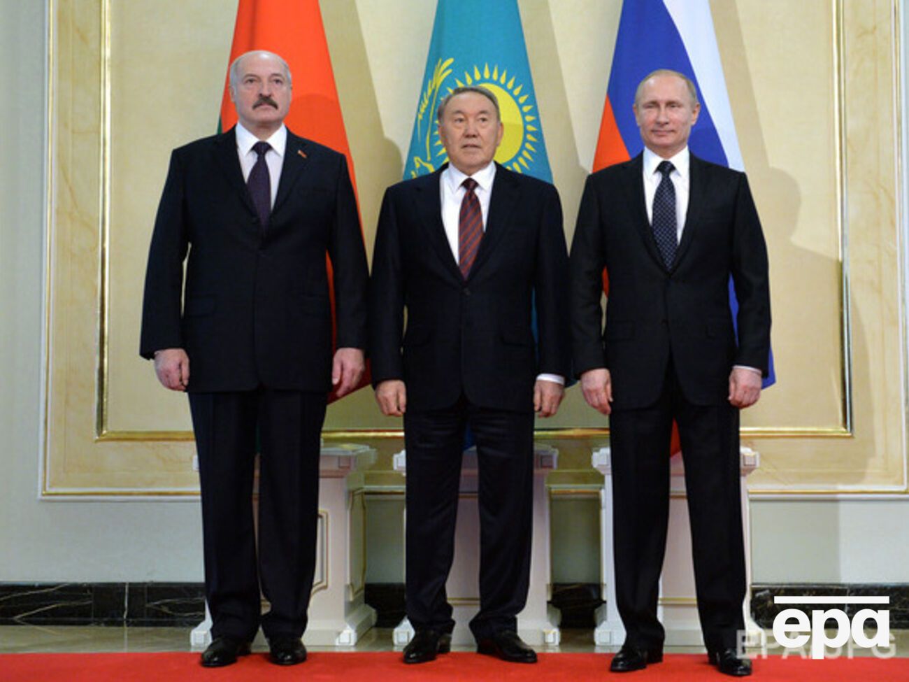 Из орбиты Кремля Лукашенко и Назарбаев выйти не готовы, считает Кузьменко