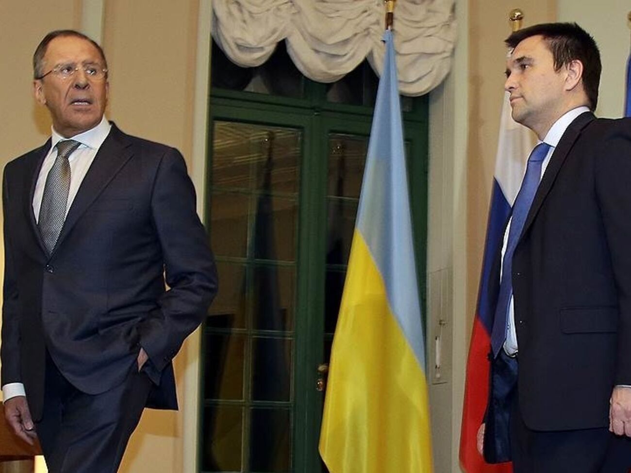 Лавров и Климкин обсудили гуманитарное положение жителей Донбасса