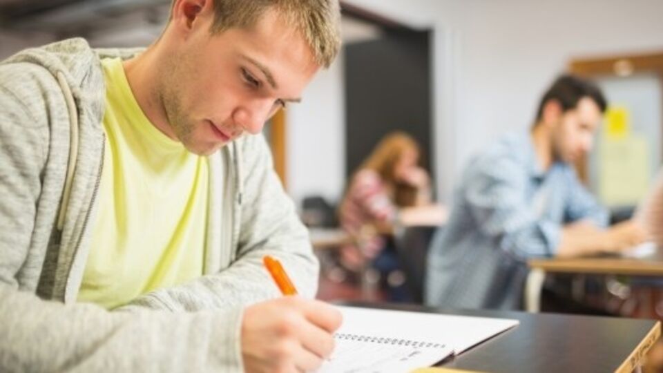 Более семи тысяч абитуриентов подписали петицию