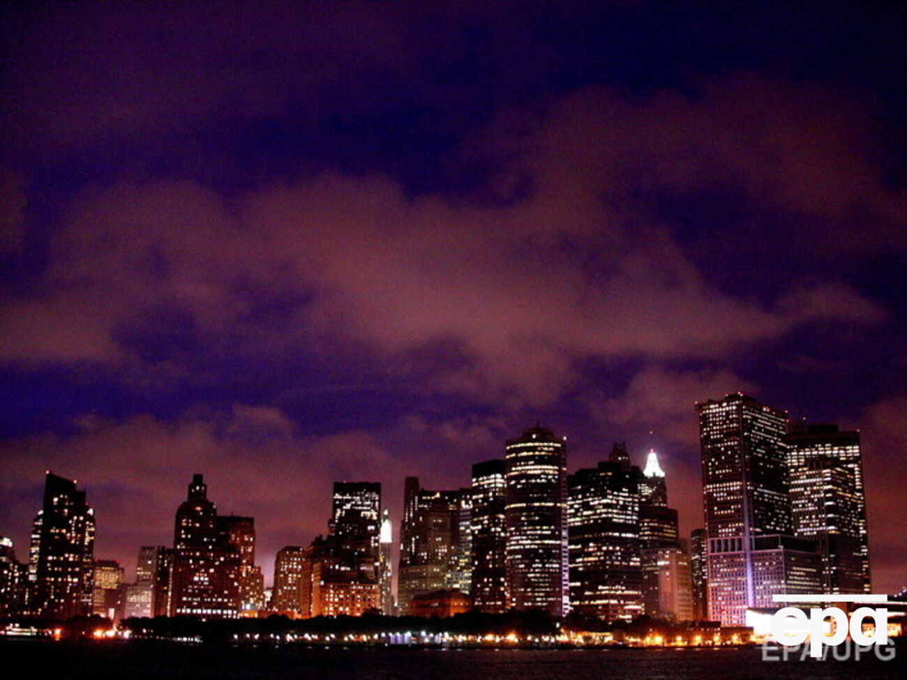 Власти решили отключать неосновное освещение