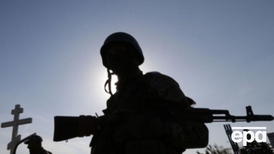 "Оборона Мариуполя": Позже эта же группа в составе уже четырех человек повторила попытку и вступила в бой с бойцами ВСУ