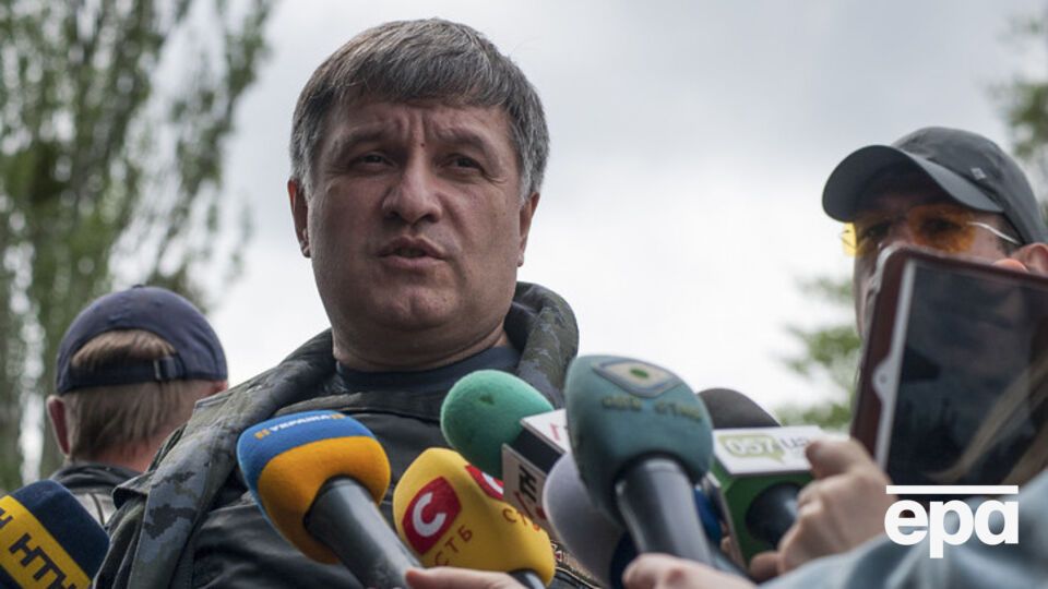 Арсен Аваков сообщил, что из-за ситуации с пожарами возле ЧАЭС премьер Арсений Яценюк срочно собрал комиссию по чрезвычайным ситуациям