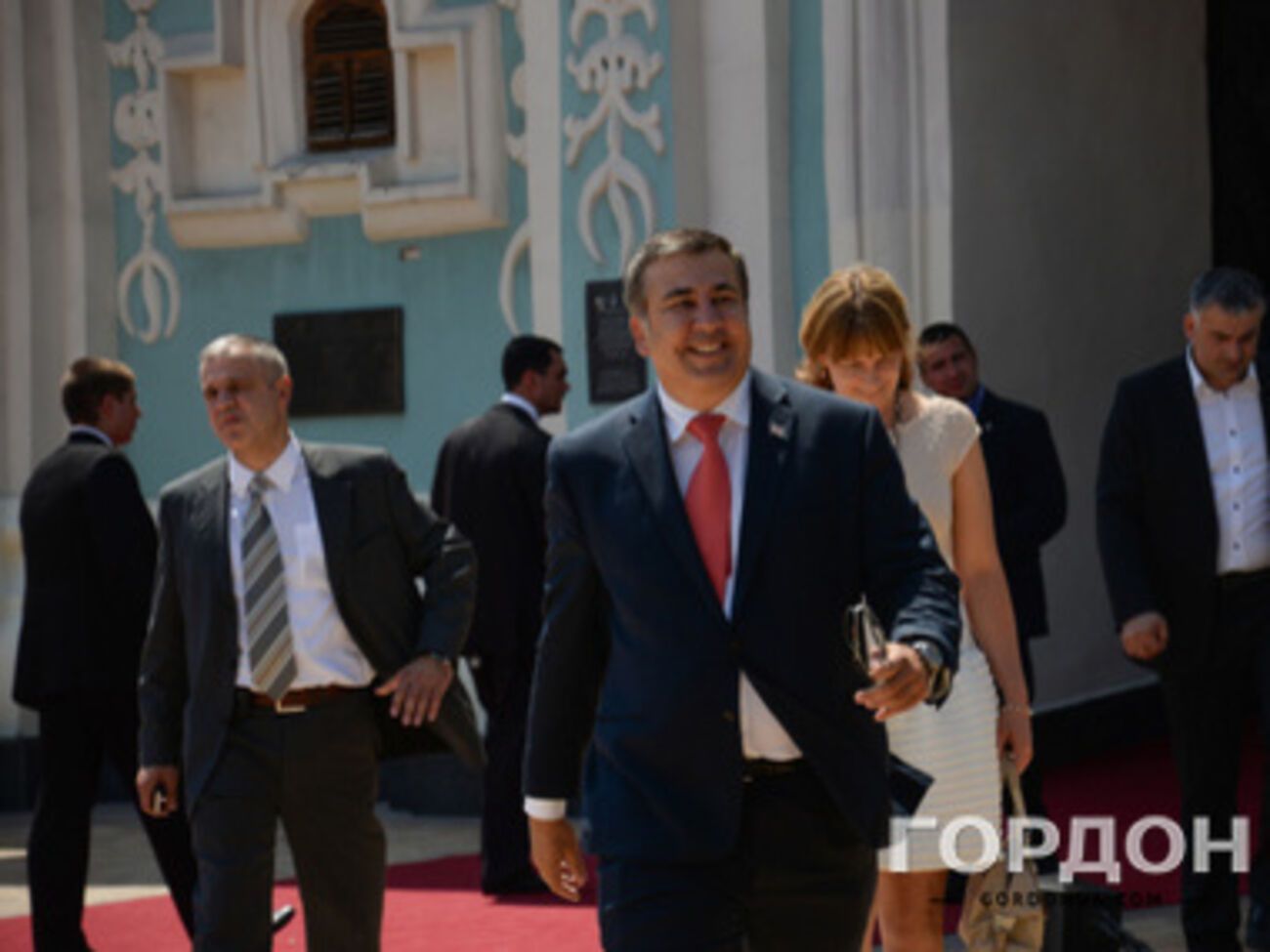 Суд может заочно приговорить экс-президента Грузии к лишению свободы сроком до 8 лет