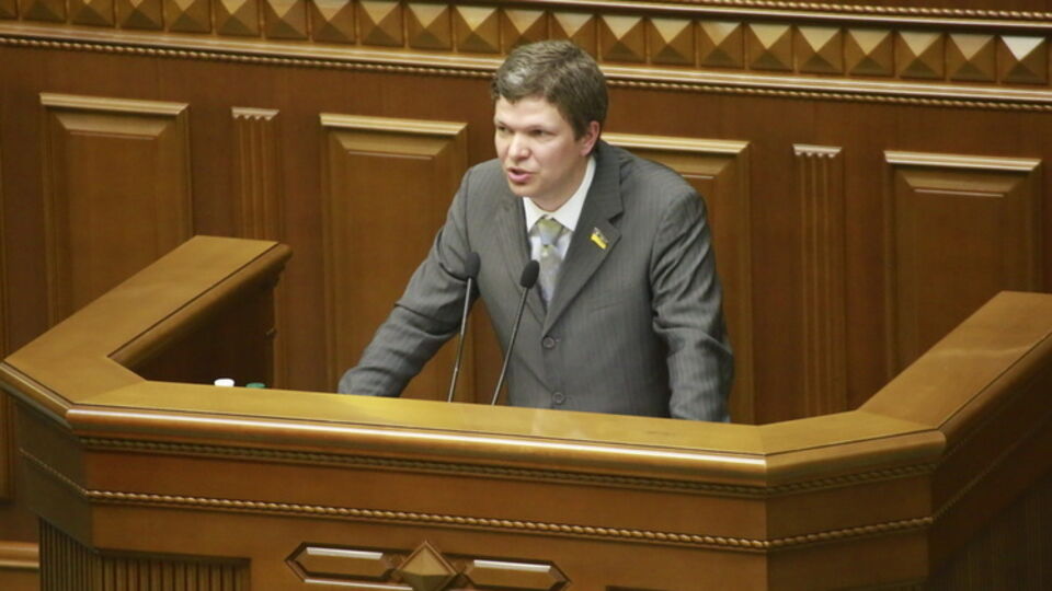 Емец призвал всех готовиться жить без коррупции