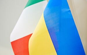 Украинский дипломат попросил "отреагировать на высказывания Айхберга, которые прямо противоречат официальной позиции правительства"