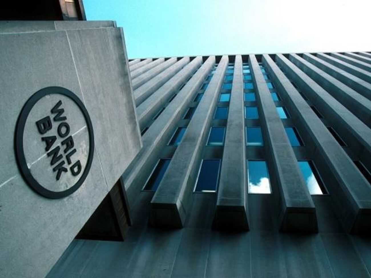 Всемирный банк: C учетом частного сектора внешний долг за год вырастет на 78% ВВП