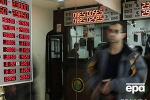 Курс гривны укрепился к доллару