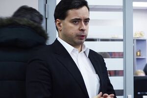 Секретарь центральной ячейки "Партии прогресса" Дмитрий Крайнев