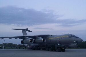 Украинский Ил-76 вылетает в Дели