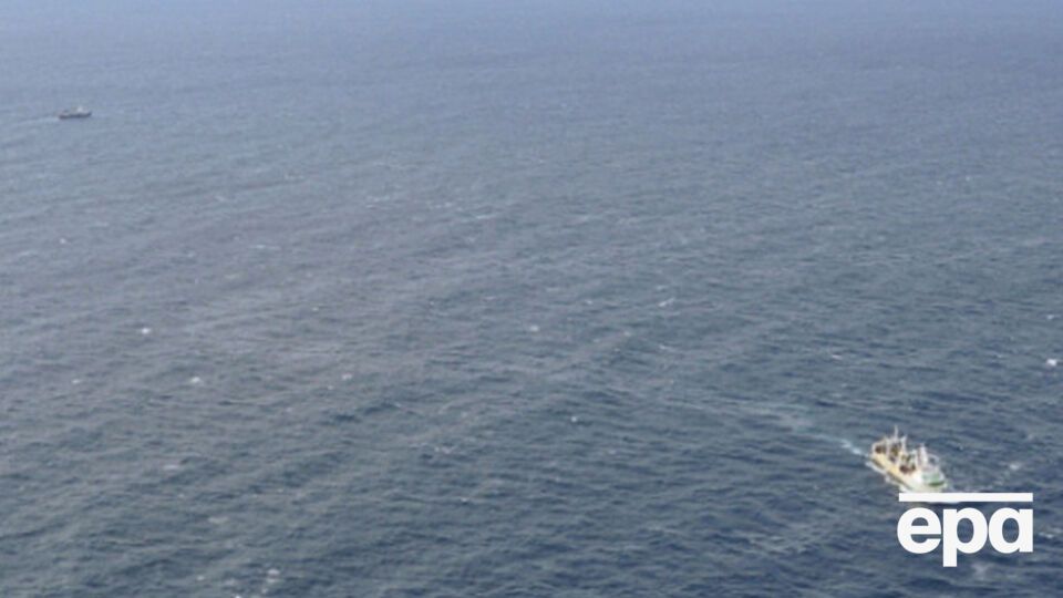 В Охотском море возобновились поиски моряков с "Дальнего Востока"