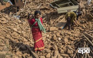 Непал продолжает "трясти"