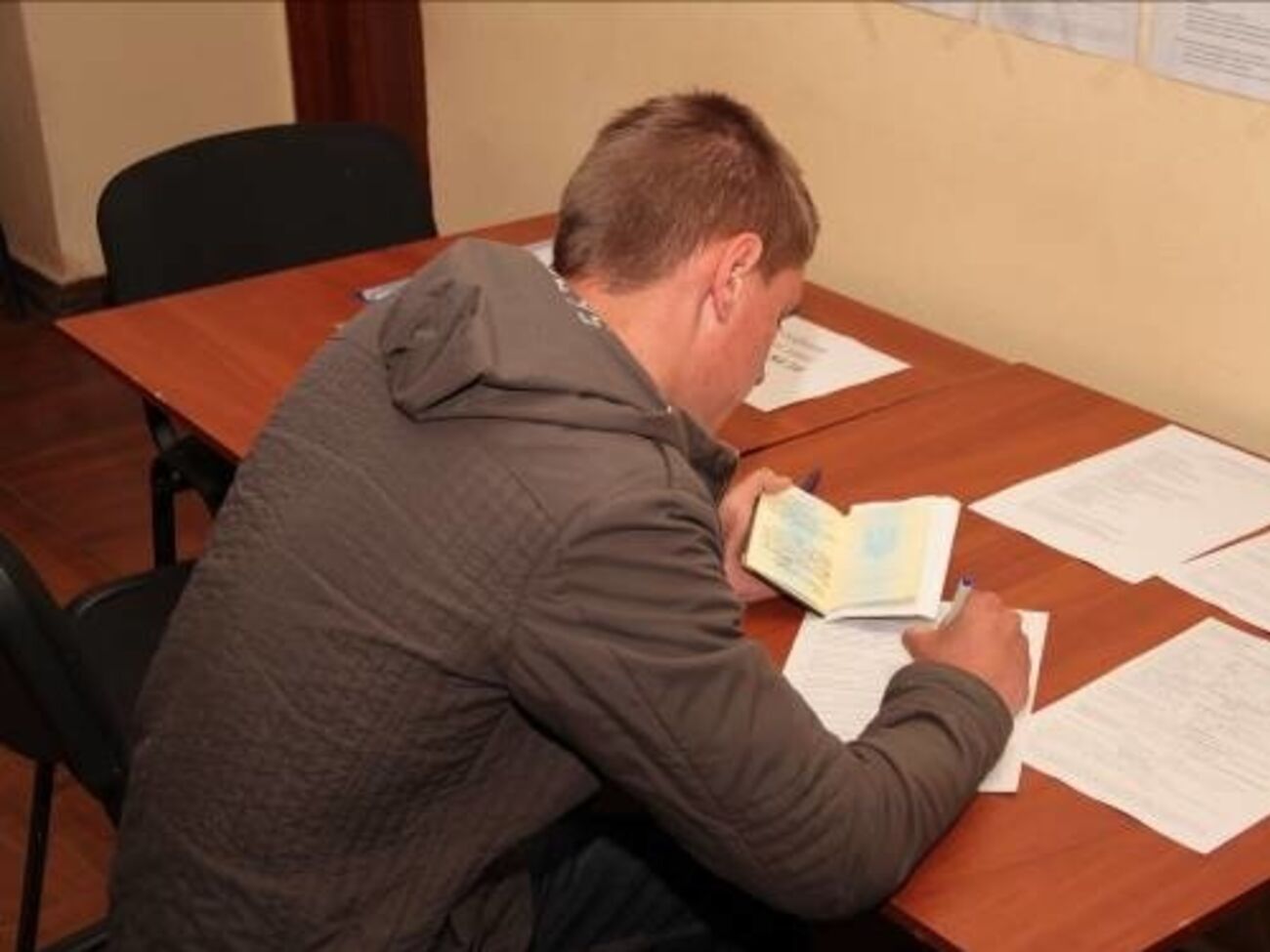 Первые кандидаты уже заполняют анкеты в патрульную службу