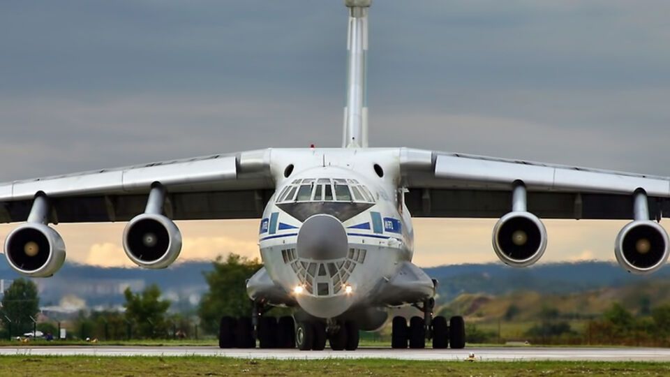 Ил-76 готов вывезти украинцев из пострадавшего от стихии Непала