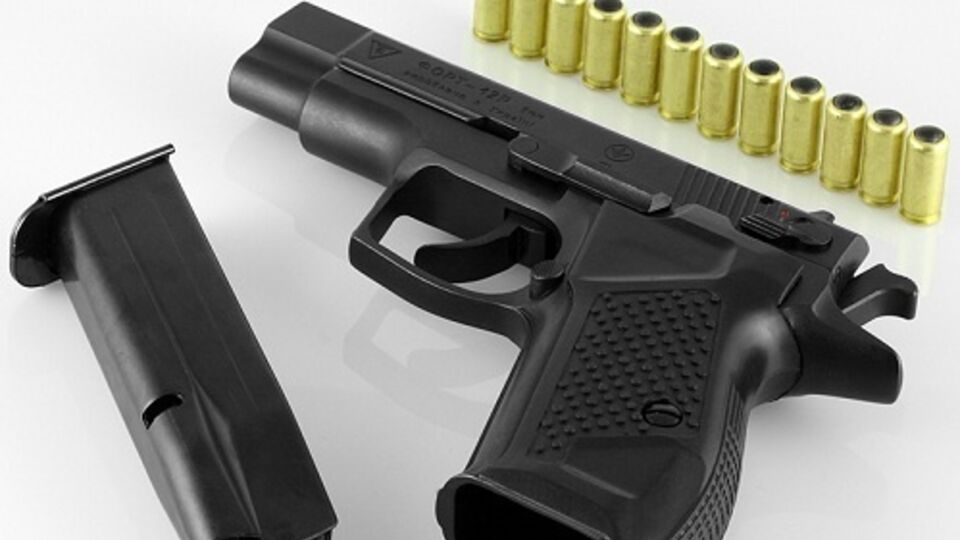 В предпринимателя стреляли из травматического пистолета