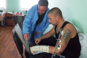 Картины раненных украинских бойцов выставят в художественных галереях Днепропетровской области