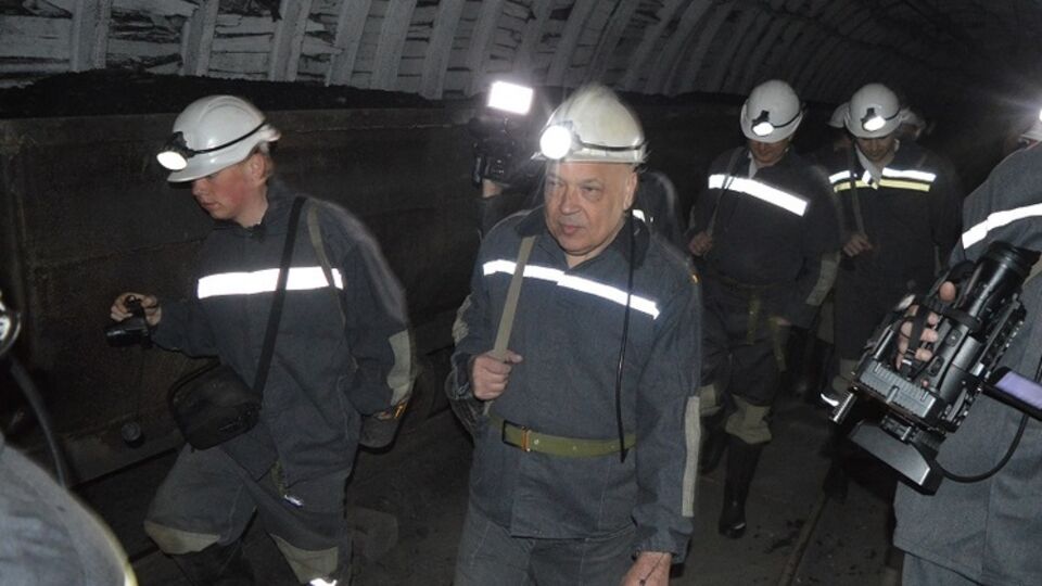 Шахтерам погасили частично задолженность по зарплате