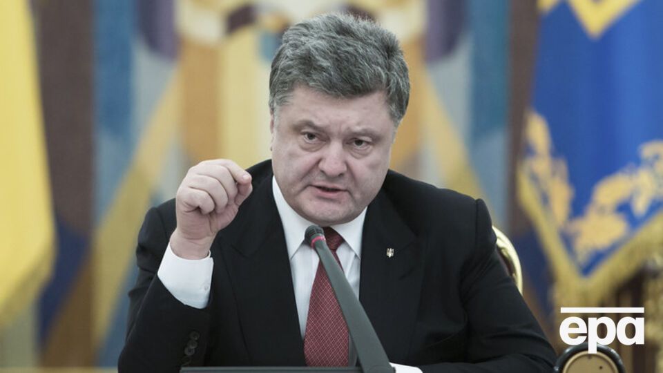Порошенко поручил возобновить вещание телеканала ATR