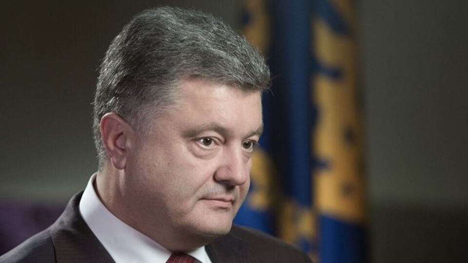 Порошенко поздравил христиан западного обряда с Пасхой