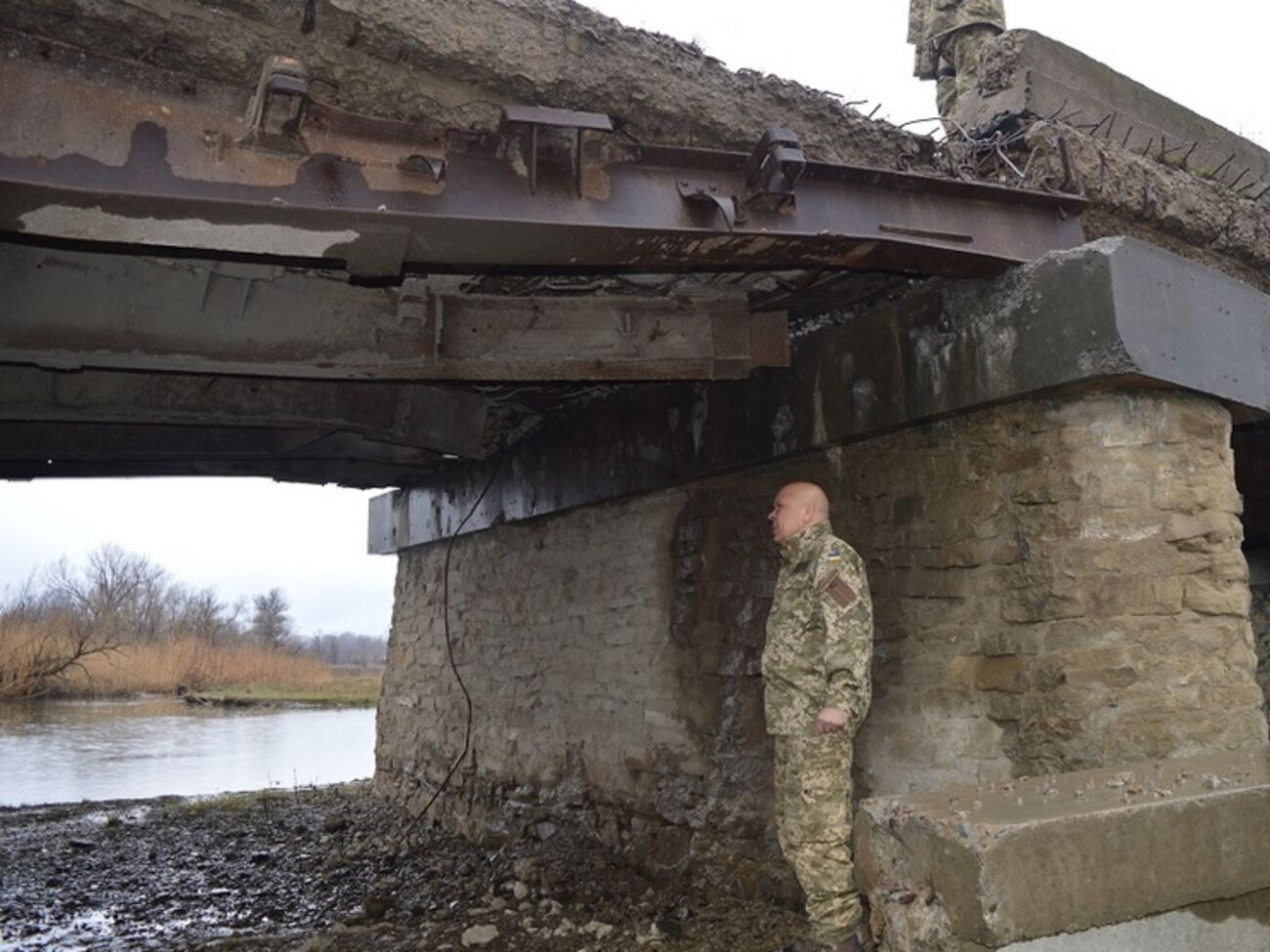 В селе Троицкое разрушен мост