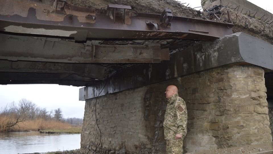 В селе Троицкое разрушен мост