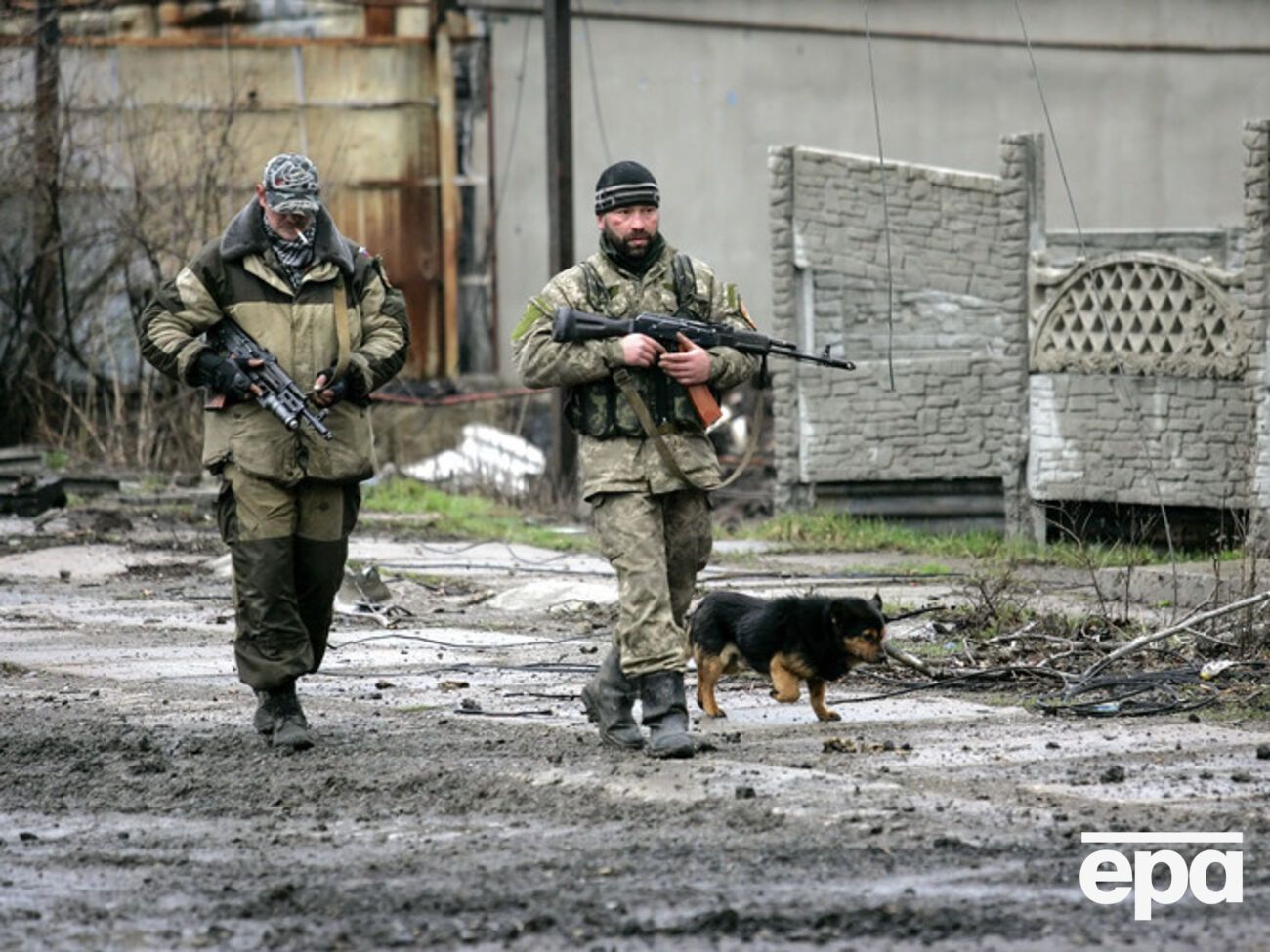 Российские инструкторы готовят диверсантов в специально организованных лагерях, сообщил Федичев