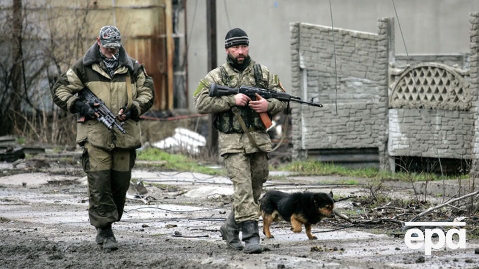 Российские инструкторы готовят диверсантов в специально организованных лагерях, сообщил Федичев