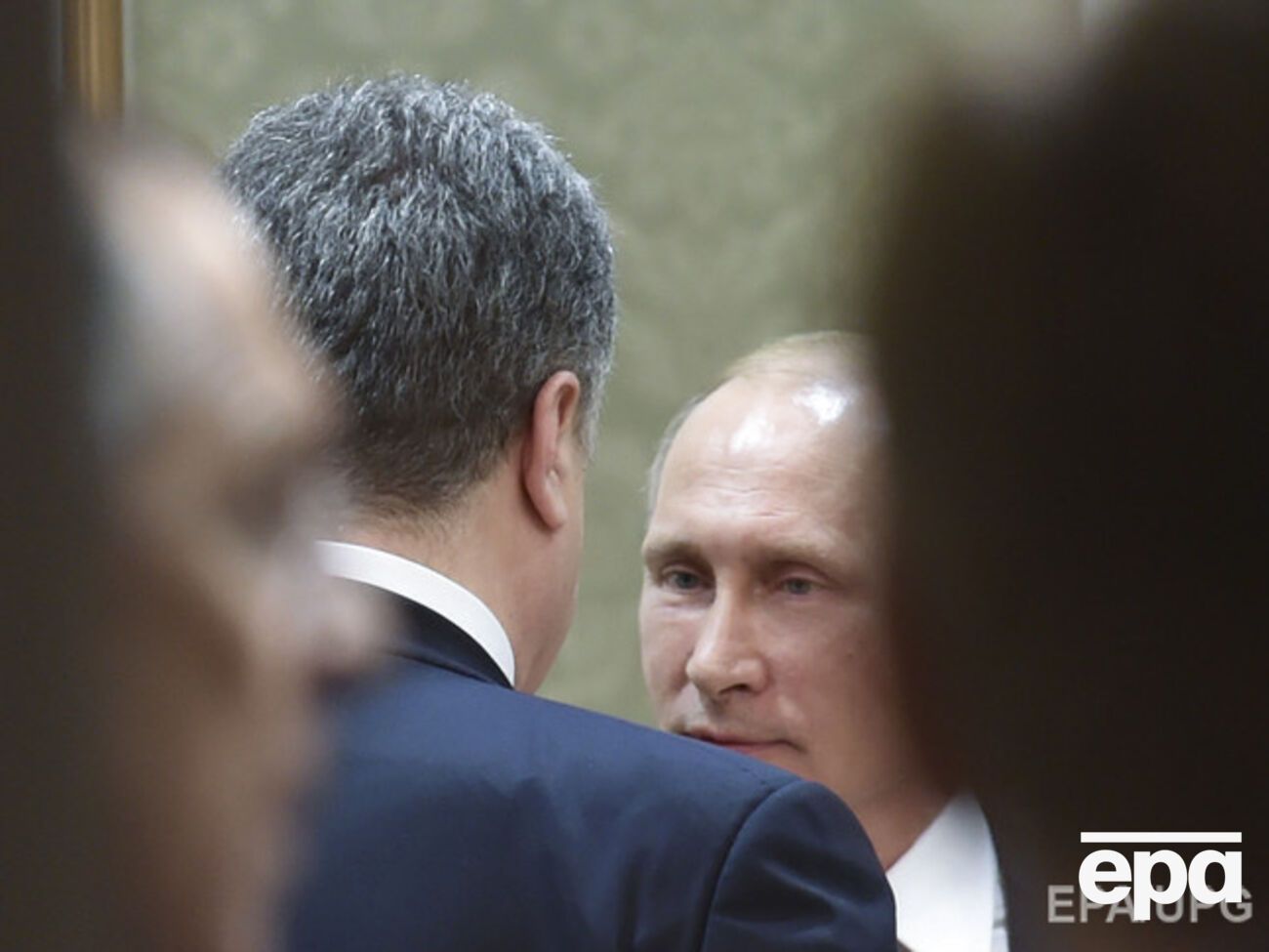 Путин утверждает, что Порошенко предлагал ему забрать Донбасс