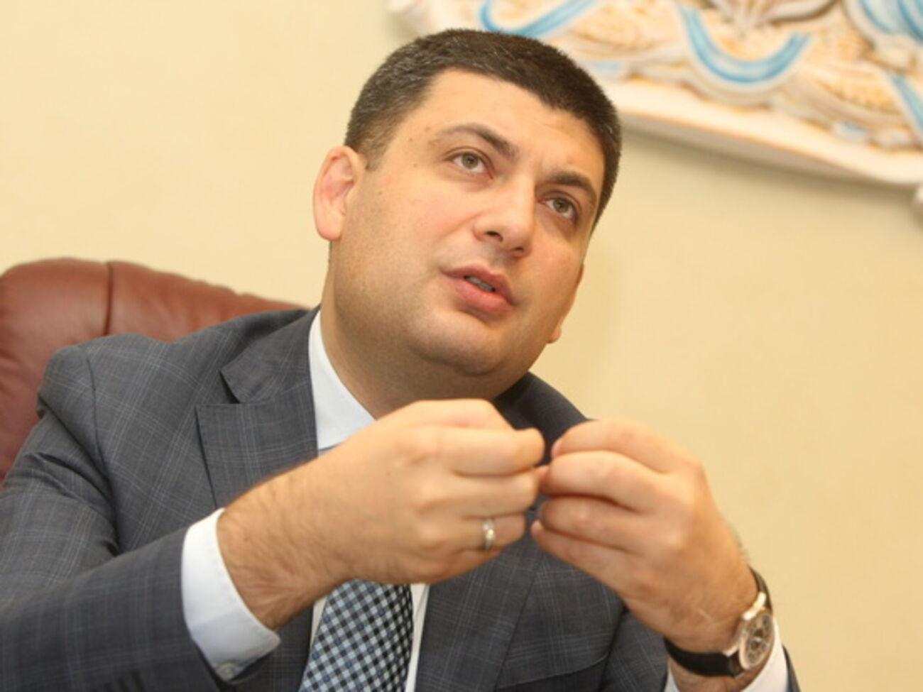 Гройсан: Мы будем заниматься и другими вопросами Конституции, в частности, правосудием, правами человека