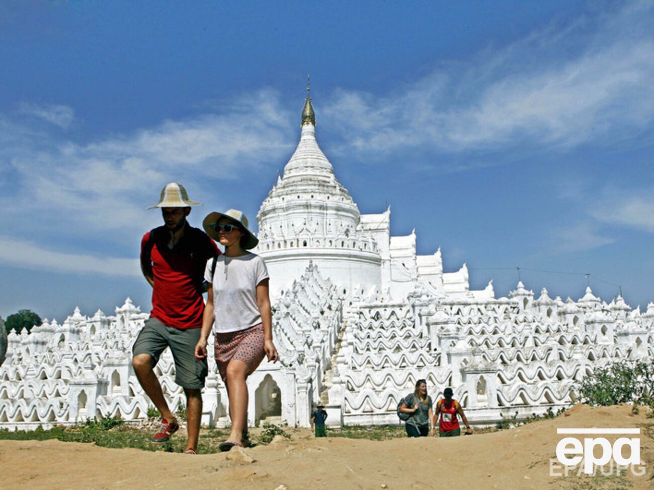 В связи с кризисом национальной валюты РФ для отдыха во Вьетнаме, Таиланде или Камбодже россиянам необходимо удвоить свой бюджет
