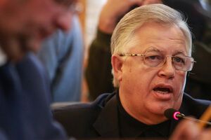 По данным "Украинских новостей", Петр Симоненко уже начал чтение протокола своего допроса