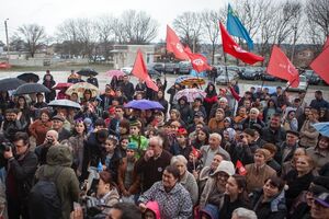 В день закрытия канала возле здания редакции прошел митинг