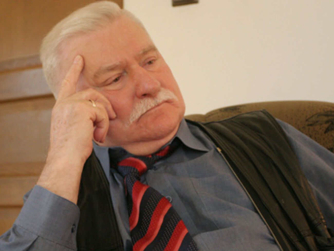 Валенса: Он нас пугает "Градами" – мы должны напугать его другим, более совершенным, оружием