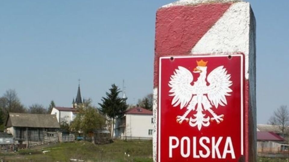 В Польше отрицают связь между строительством вышек на границе и агрессией России