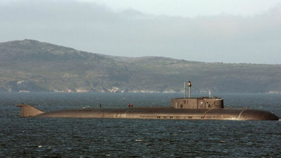 Горит атомный подводный ракетный крейсер К-266 "Орел"