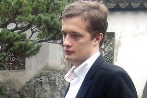 Алексей Порошенко: Я остановился на светофоре, стоял на перекрестке Крещатика и бывшей улицы Институтской. В меня сзади въехала машина